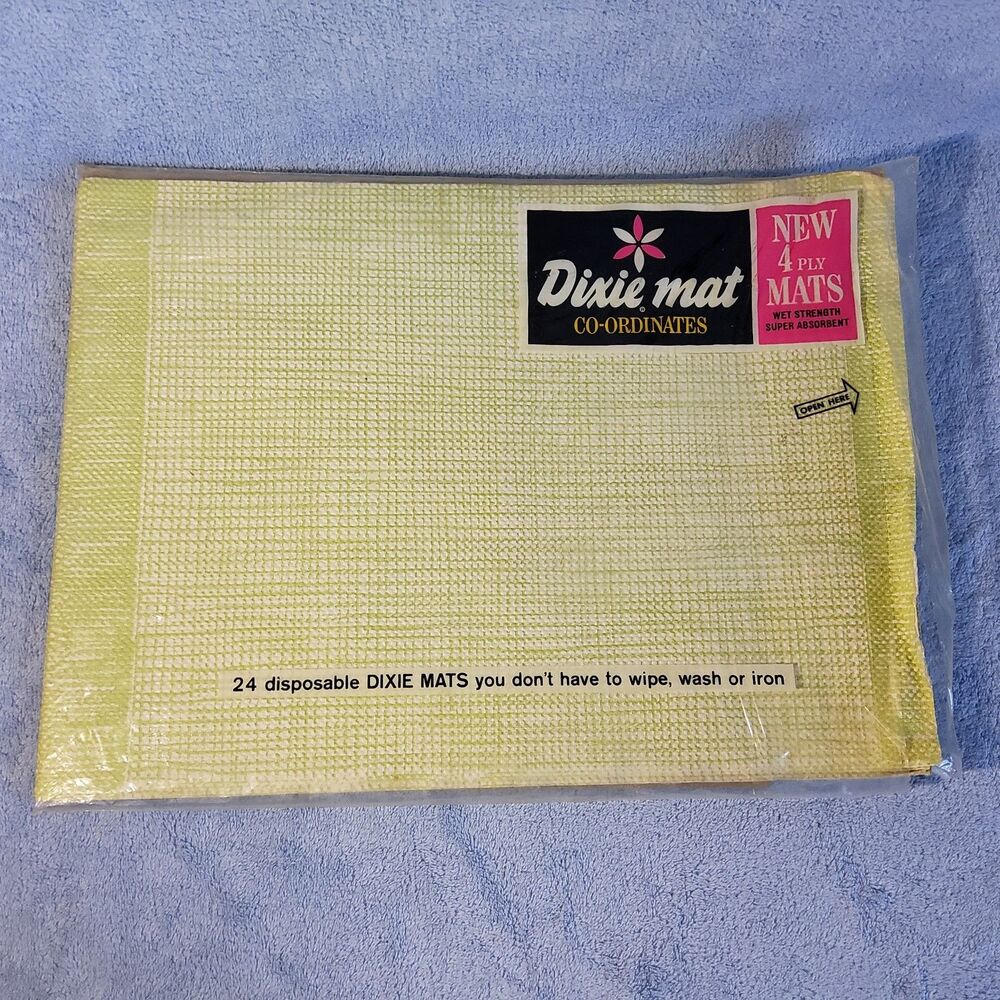 (10) Open Vintage Dixie Mat Disposable Paper Placemats 4-Ply Green Grid Pattern